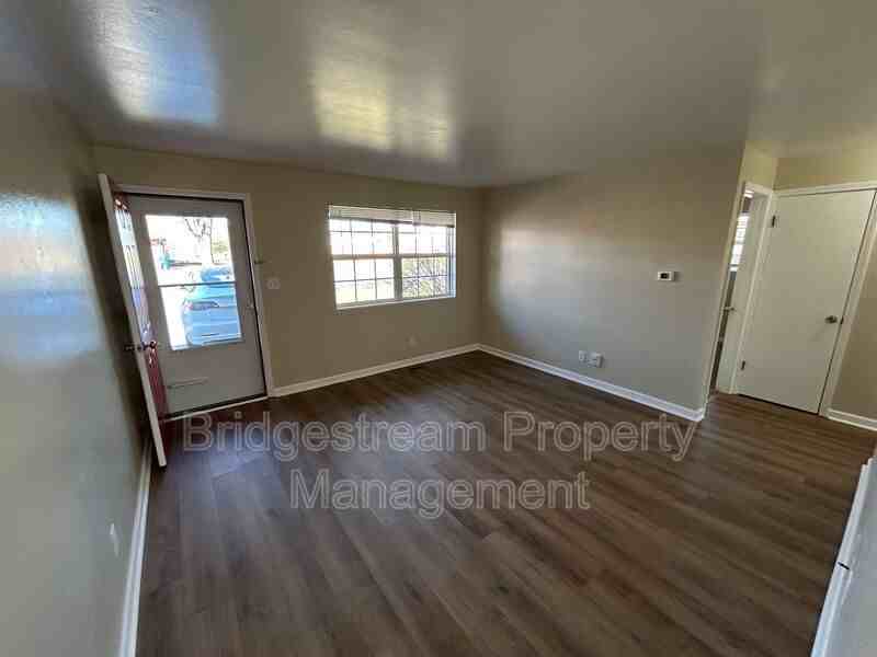 5476 Broomall St - Photo 2 of 7