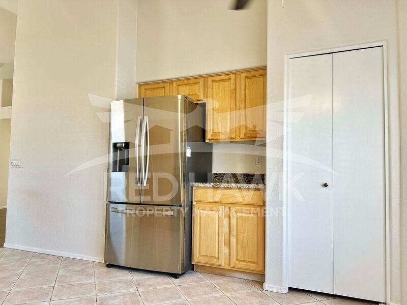 721 E Sheffield Ave - Photo 7 of 19