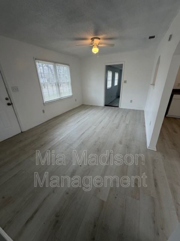 1518 Heron St - Photo 2 of 13