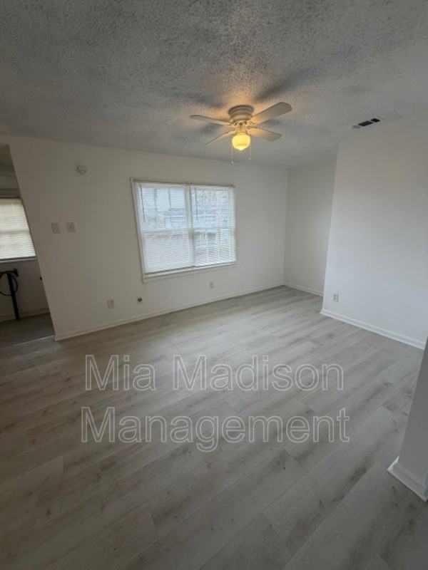 1518 Heron St - Photo 5 of 13