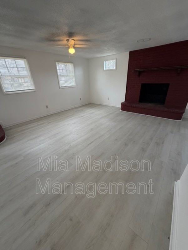 1518 Heron St - Photo 7 of 13