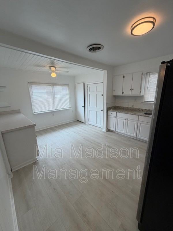 2319 E 42nd St - Photo 4 of 14