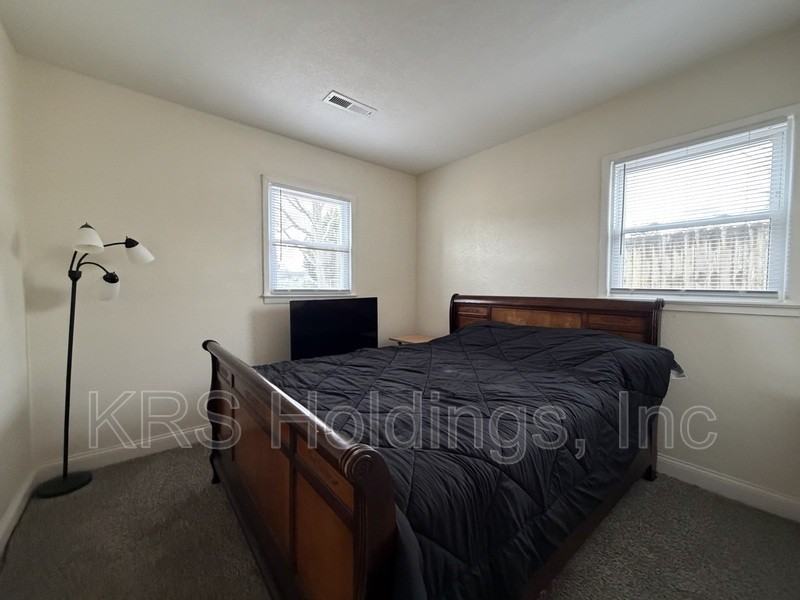 391 Hospital Dr - Photo 7 of 10