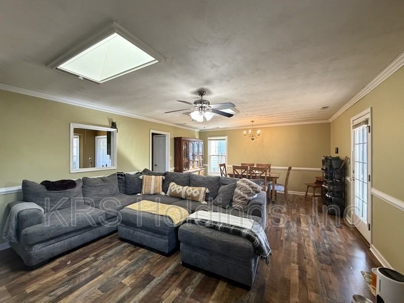 401 Pam Ln - Photo 3 of 15