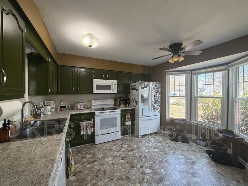 401 Pam Ln - Photo 6 of 15