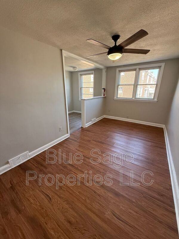 319 S Church St - Photo 6 of 19