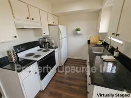 featured image of 715 Mary St #15