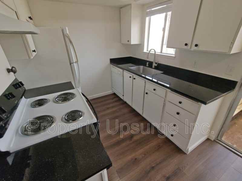 715 Mary St #15 - Photo 6 of 27