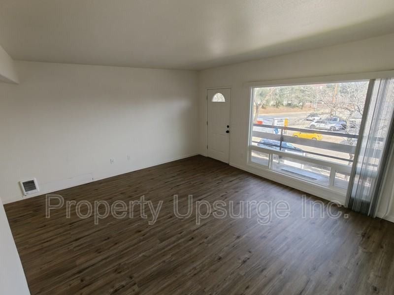 2405 Old Eureka Way - Photo 5 of 15