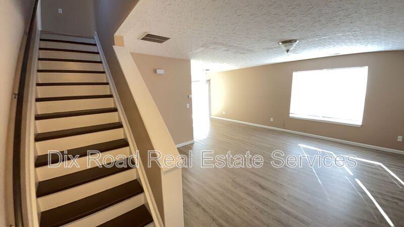 121 Kaitlin Way - Photo 5 of 31