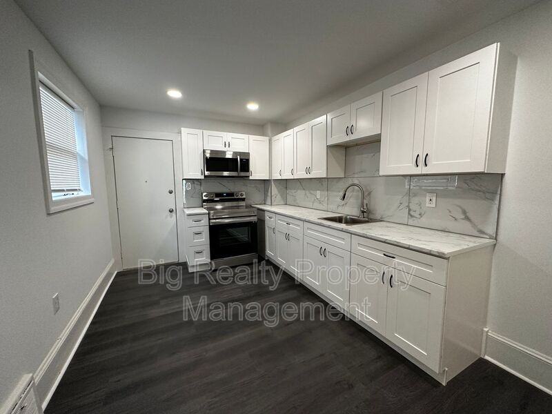 342 Valley Rd - Photo 2 of 11