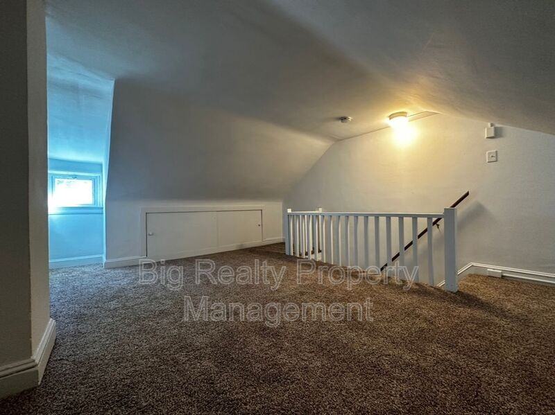 342 Valley Rd - Photo 6 of 11