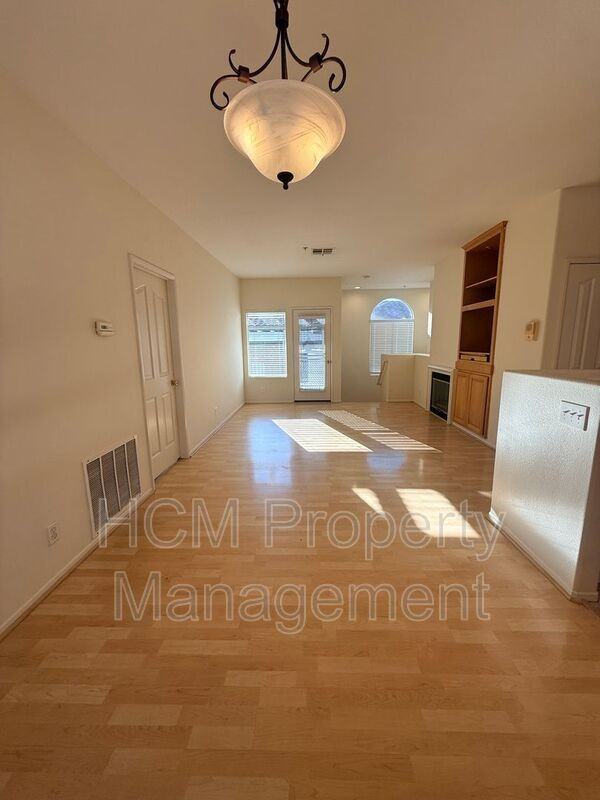 2352 Sunningdale Dr - Photo 5 of 18