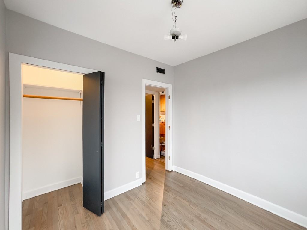 2617 W Rascher Ave #3 - Photo 7 of 21