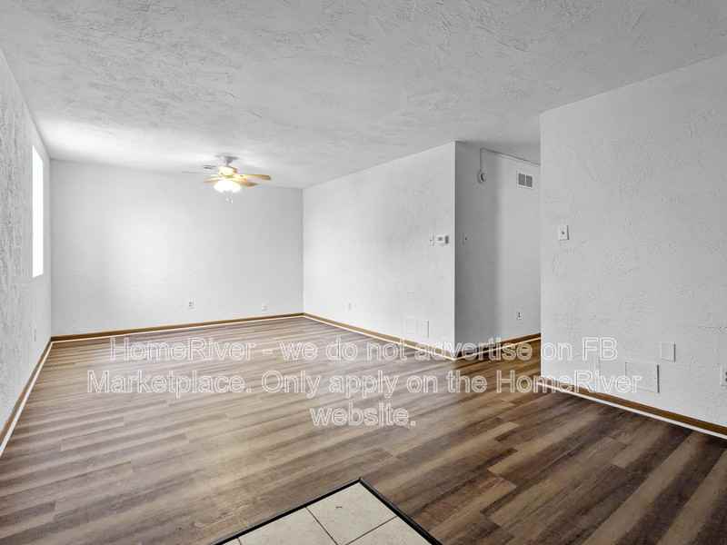 118 Whitaker St #1 - Photo 3 of 18