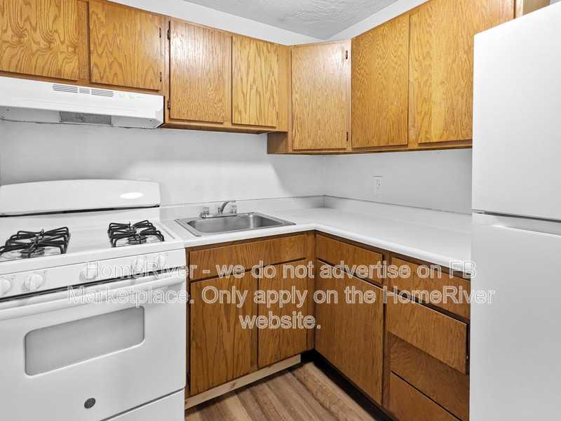 118 Whitaker St #1 - Photo 5 of 18