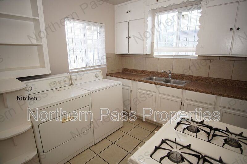 1421 Howze St - Photo 5 of 14