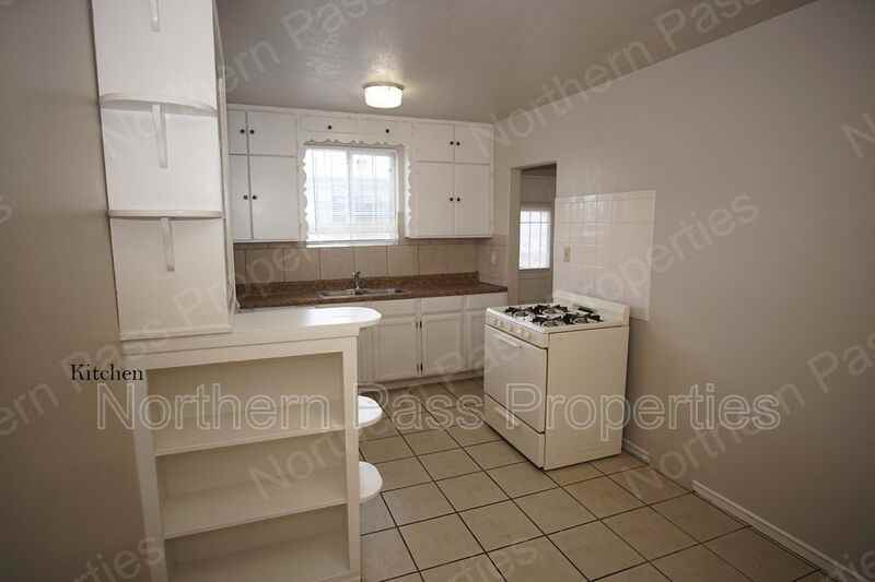 1421 Howze St - Photo 6 of 14