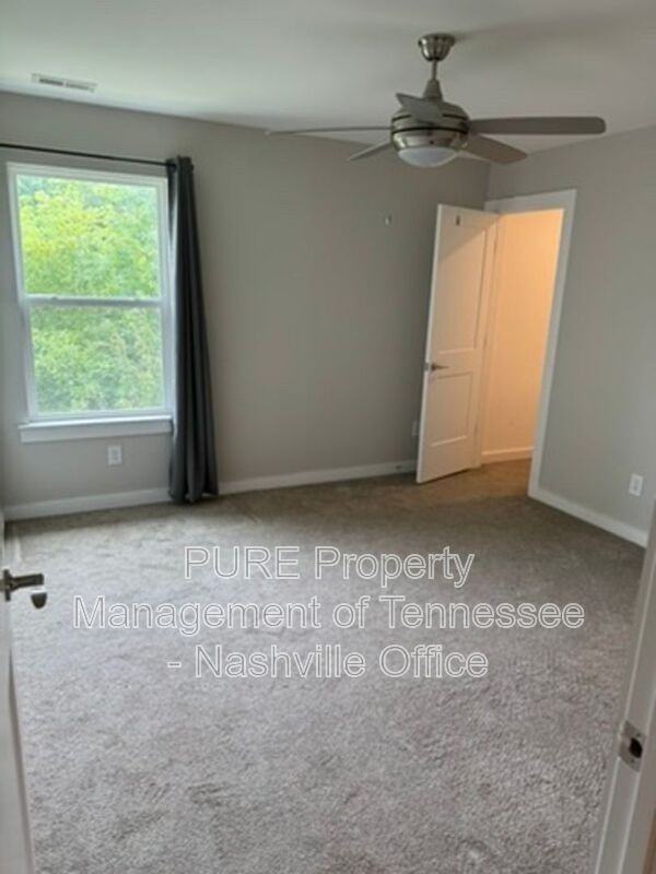 2402 Danilynn Dr - Photo 3 of 11