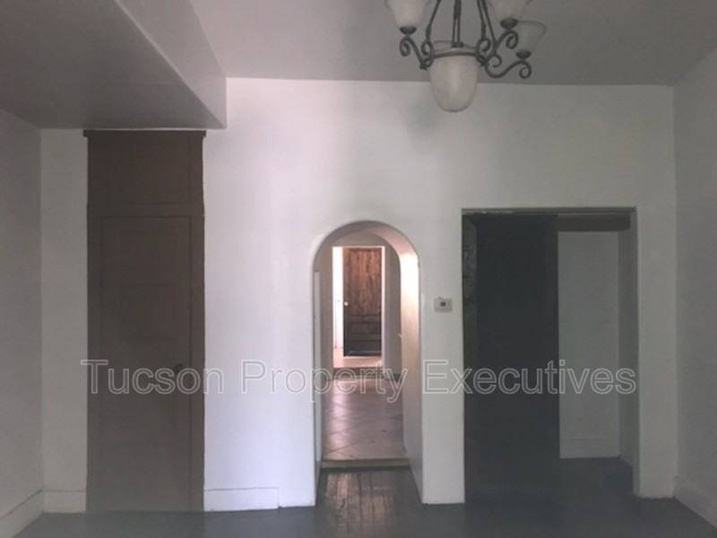 841 S 8th Ave - Photo 7 of 12