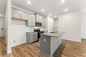 1004 Merritt Dr - Photo 2 of 16