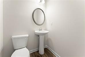 1004 Merritt Dr - Photo 7 of 16