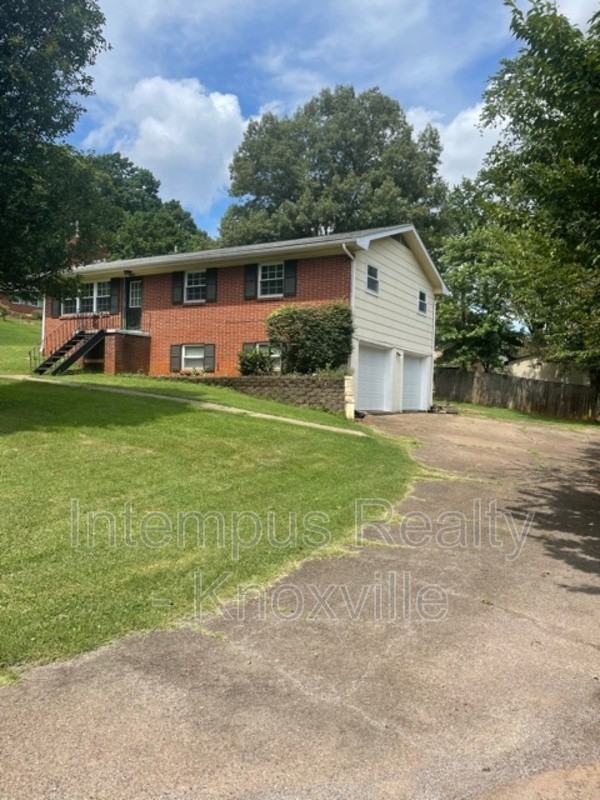 1904 Southdale Rd - Photo 3 of 26