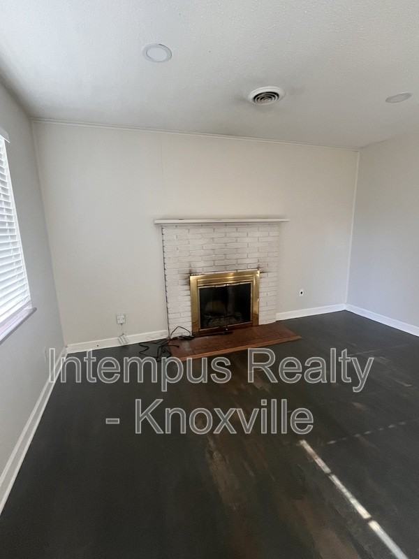 1904 Southdale Rd - Photo 4 of 26