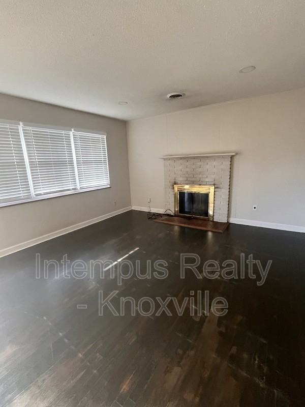 1904 Southdale Rd - Photo 5 of 26