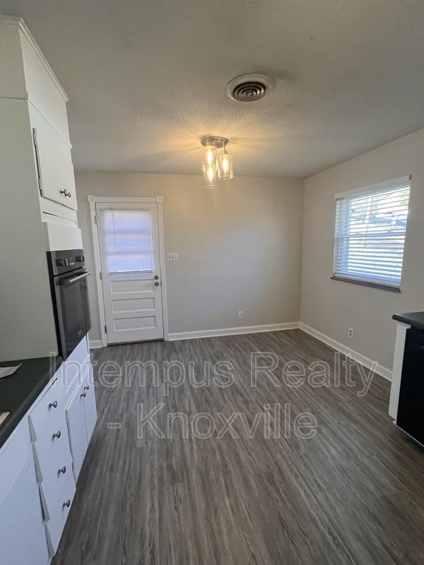 1904 Southdale Rd - Photo 7 of 26