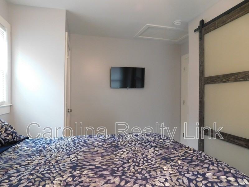 Thriftwood Dr #4 - Photo 3 of 12