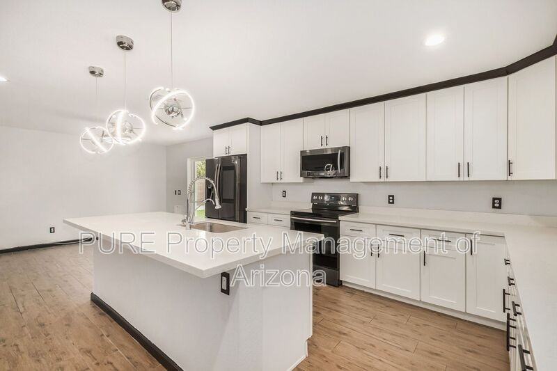 2201 E Montecito Ave - Photo 7 of 20