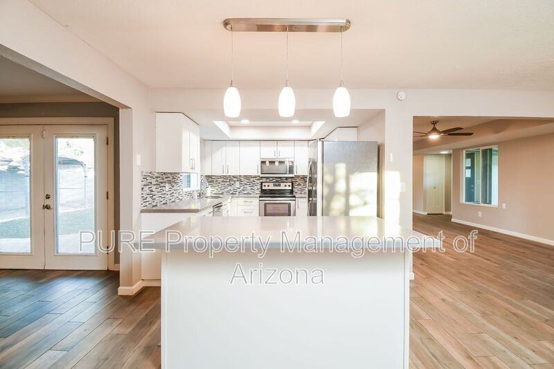 1808 W Keating Ave - Photo 3 of 18