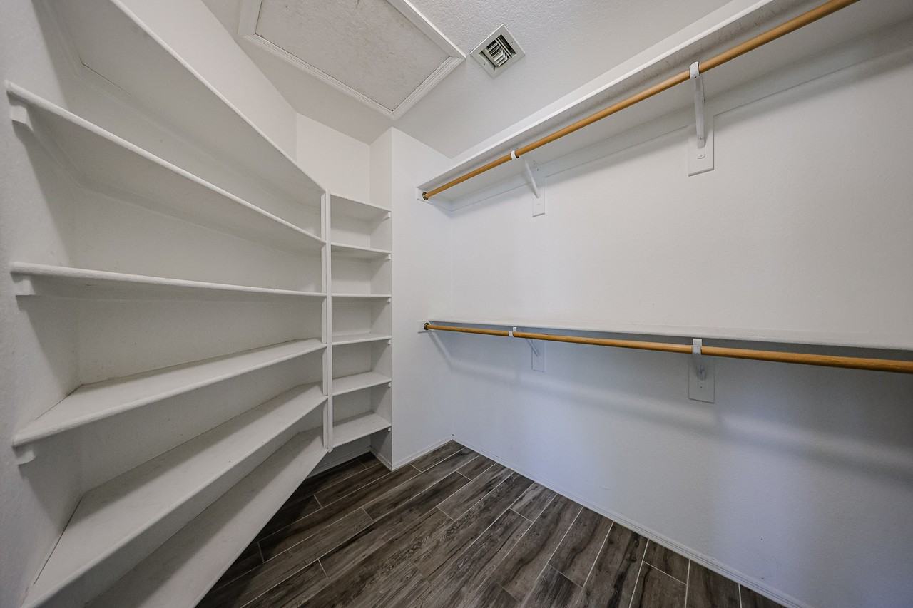 1140 N Cambridge St - Photo 4 of 40