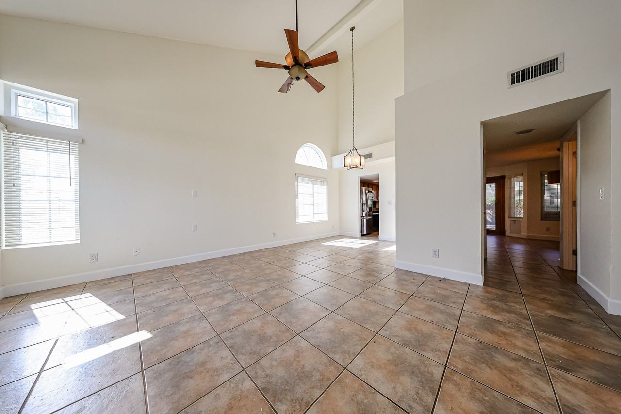 1140 N Cambridge St - Photo 5 of 40