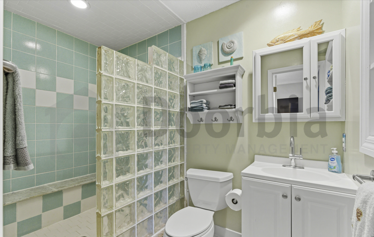 1811 Eastern Dr - Photo 6 of 19