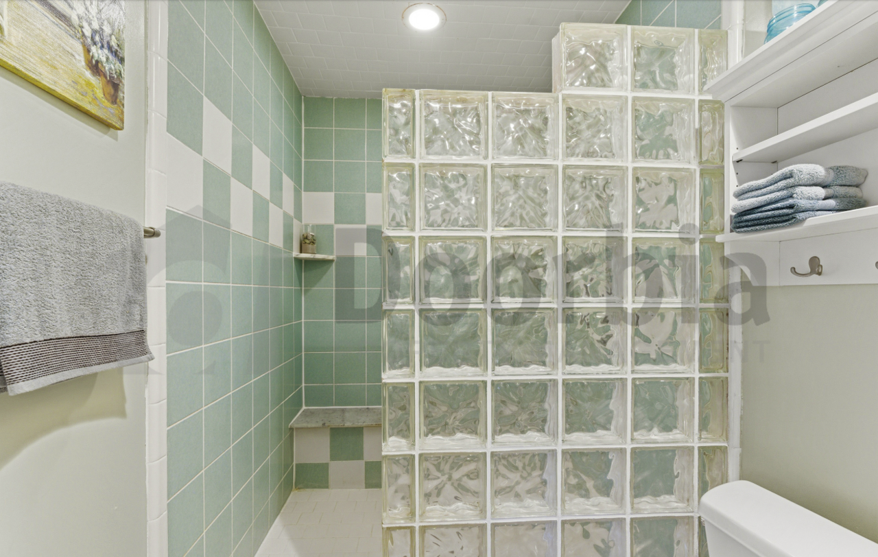 1811 Eastern Dr - Photo 7 of 19