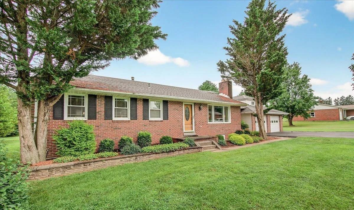 7203 Peekskill Dr - Photo 2 of 40