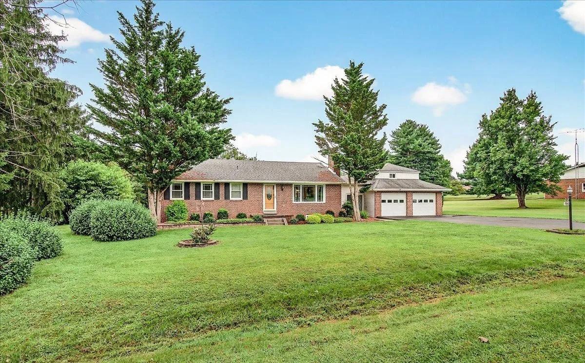 7203 Peekskill Dr - Photo 4 of 40