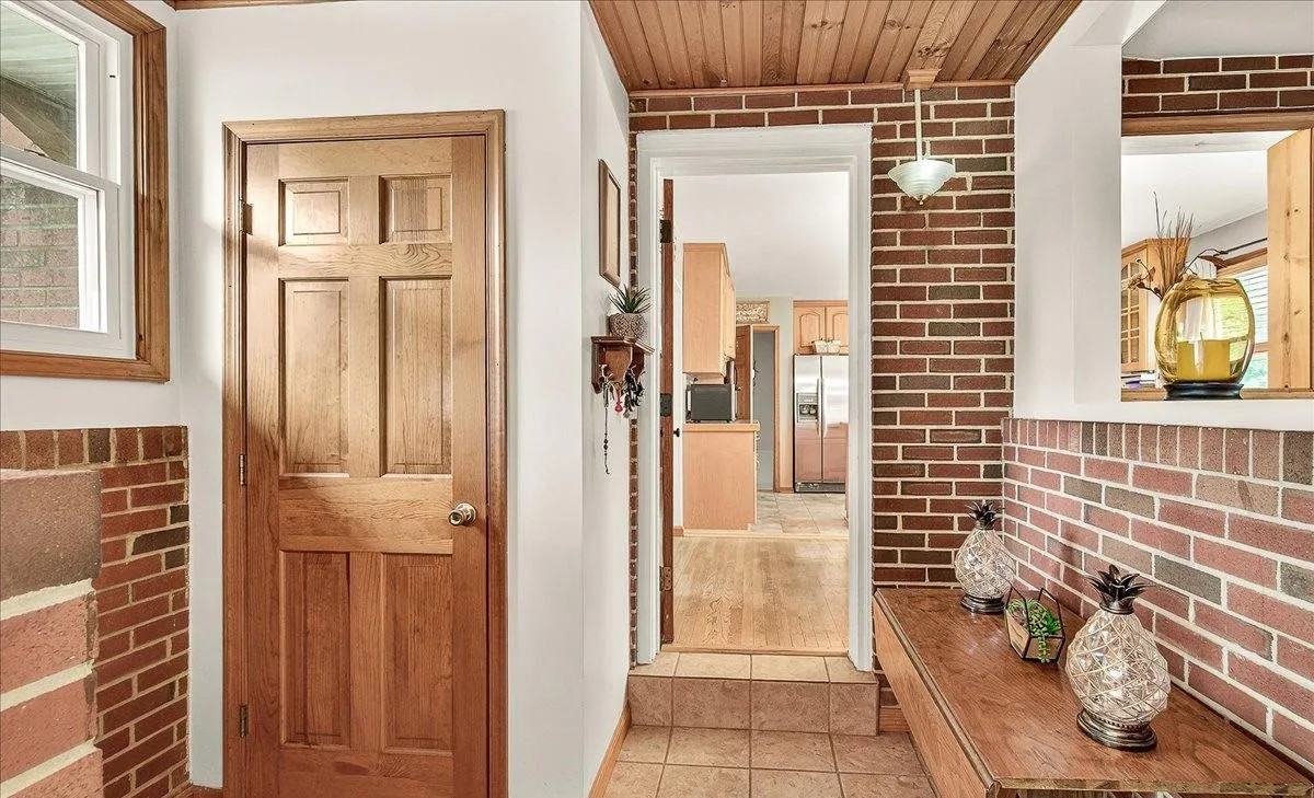 7203 Peekskill Dr - Photo 7 of 40