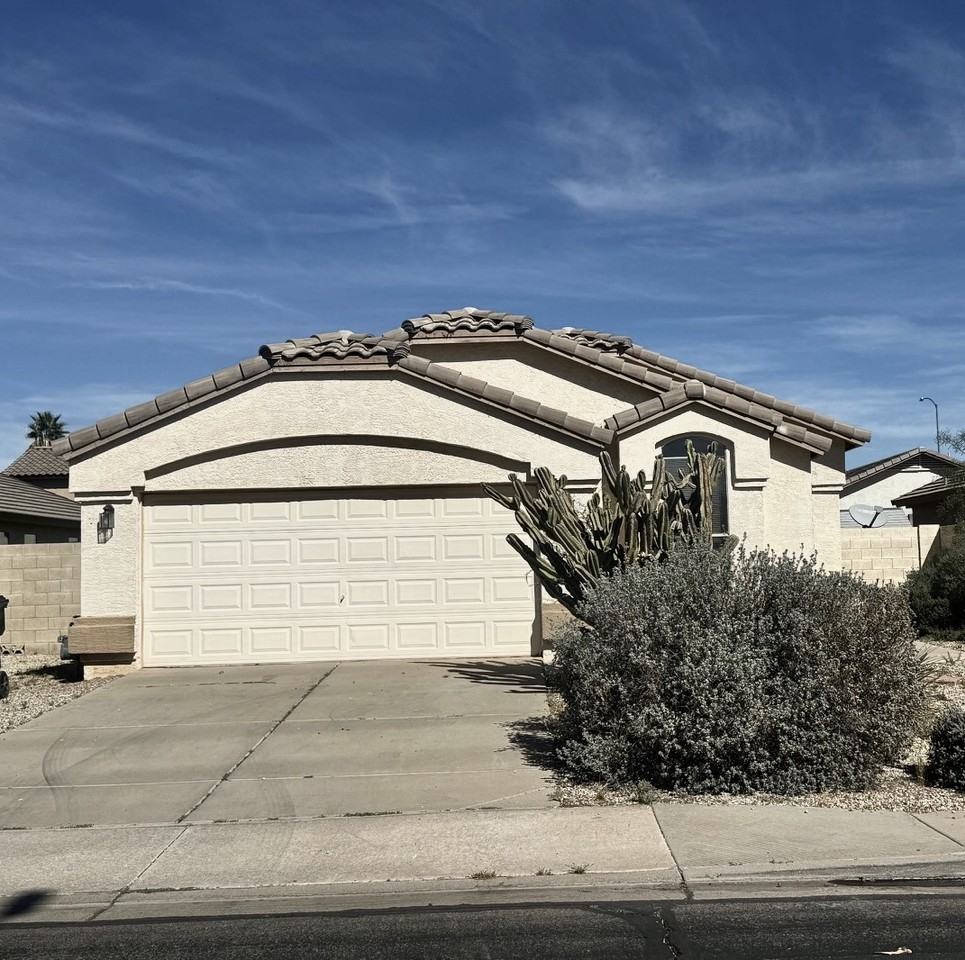 9334 E Plana Ave - Photo 3 of 17