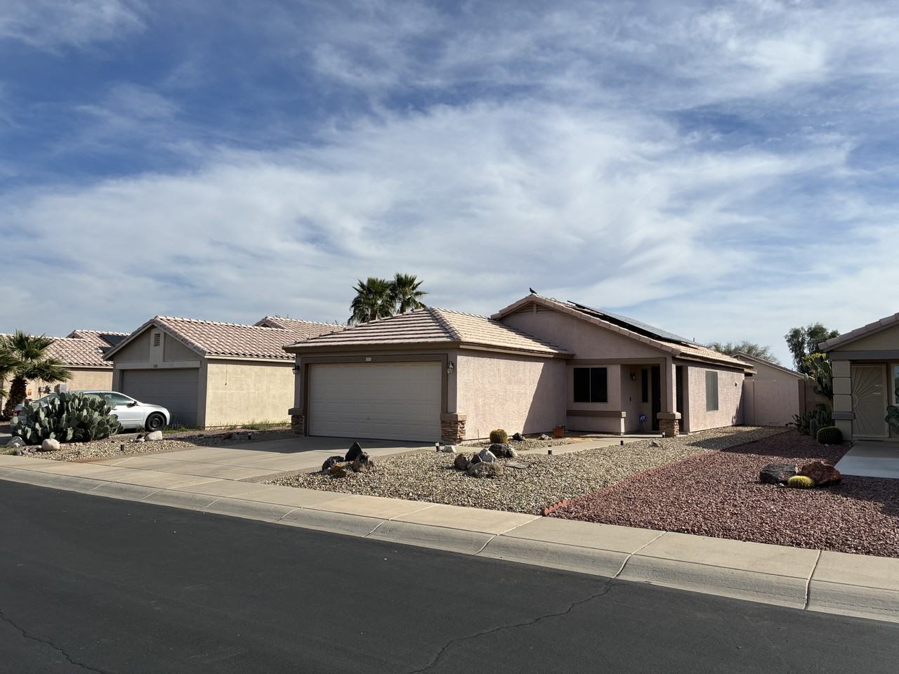 15713 W Post Dr - Photo 2 of 35