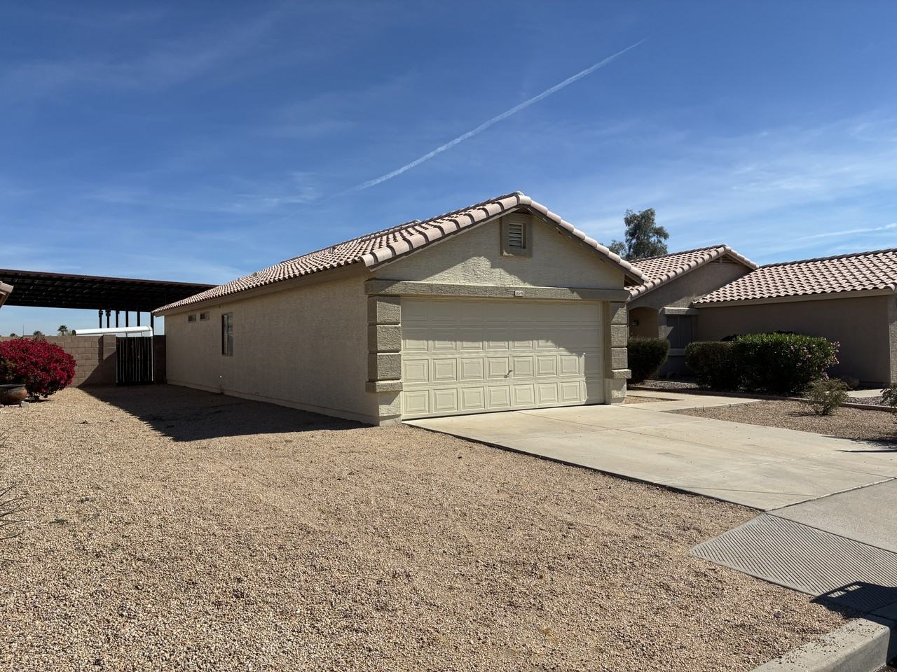 16545 N 157th Ave - Photo 2 of 30