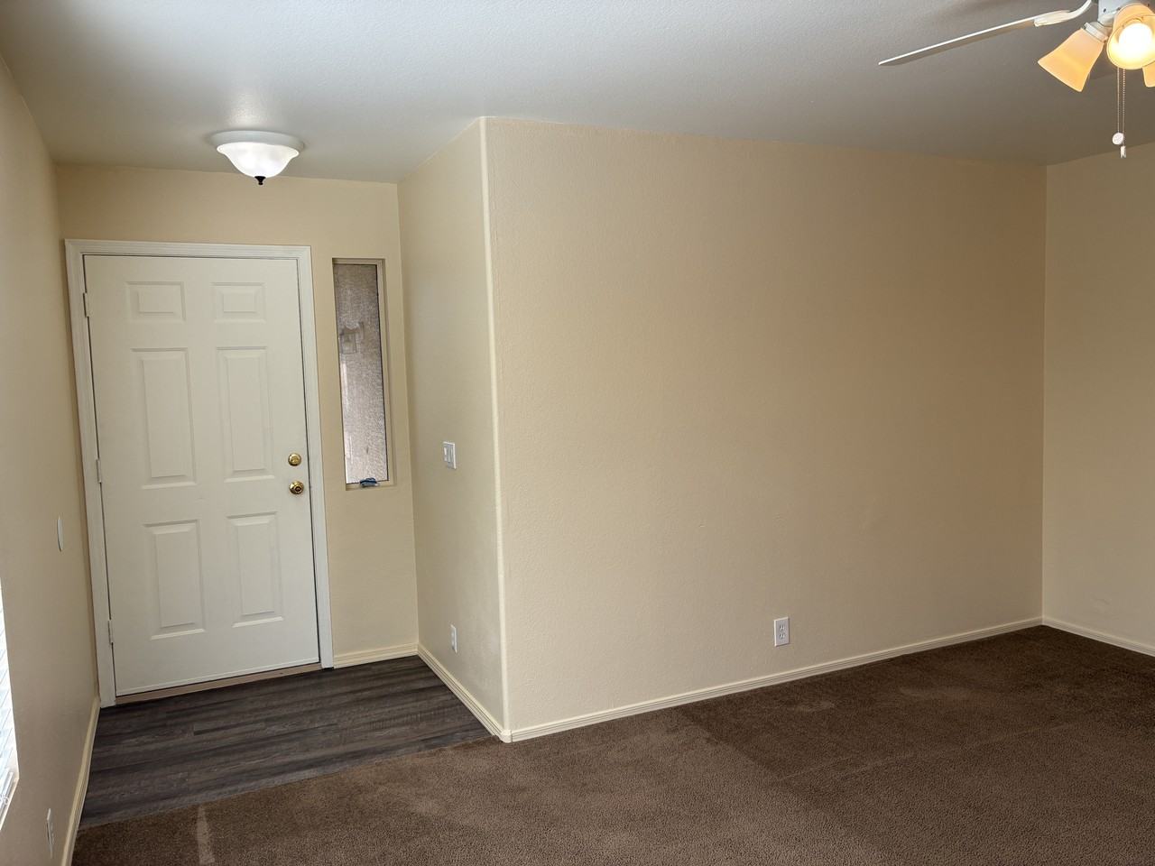 16545 N 157th Ave - Photo 7 of 30