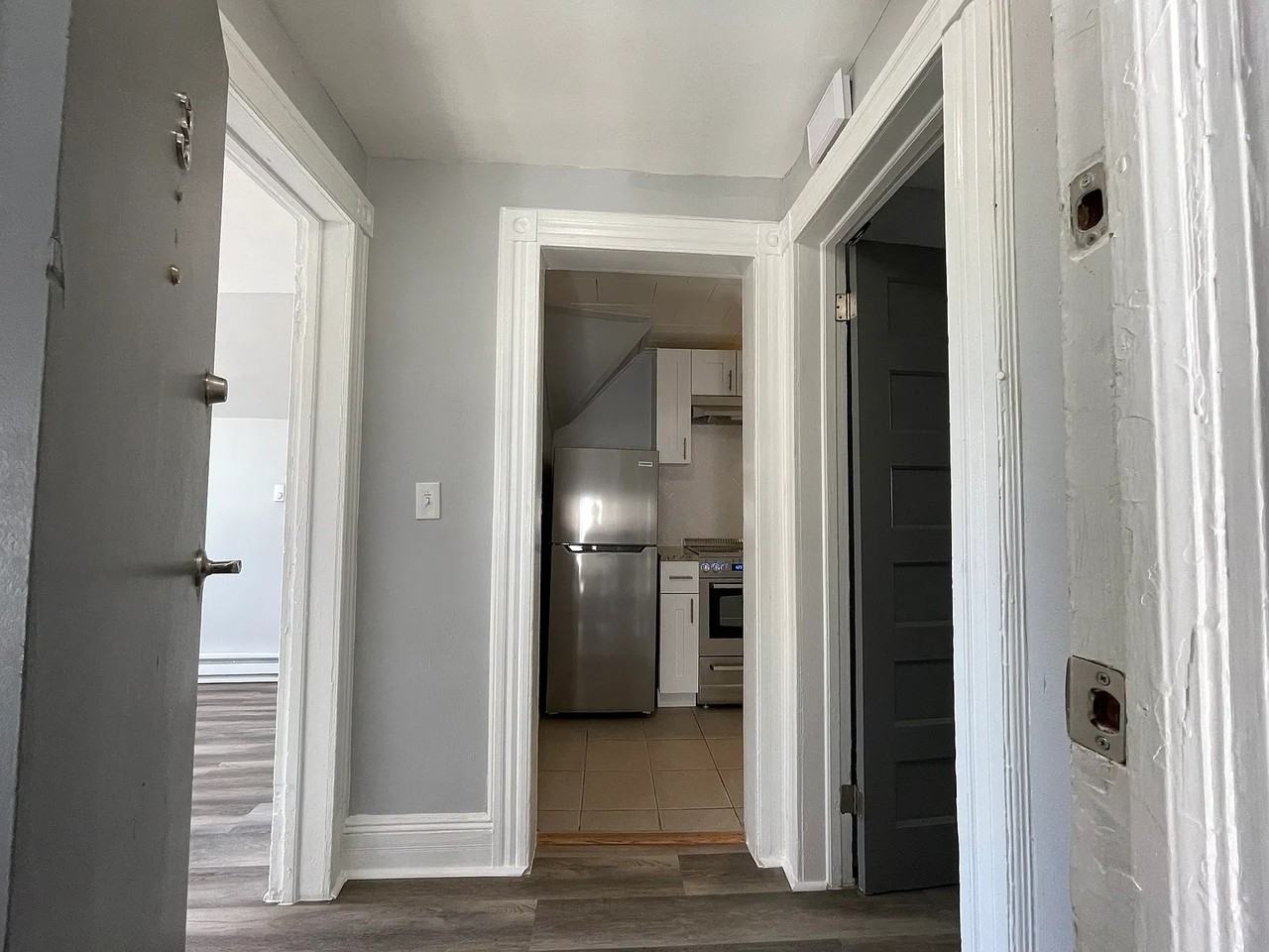 217 N Center St - Photo 2 of 7