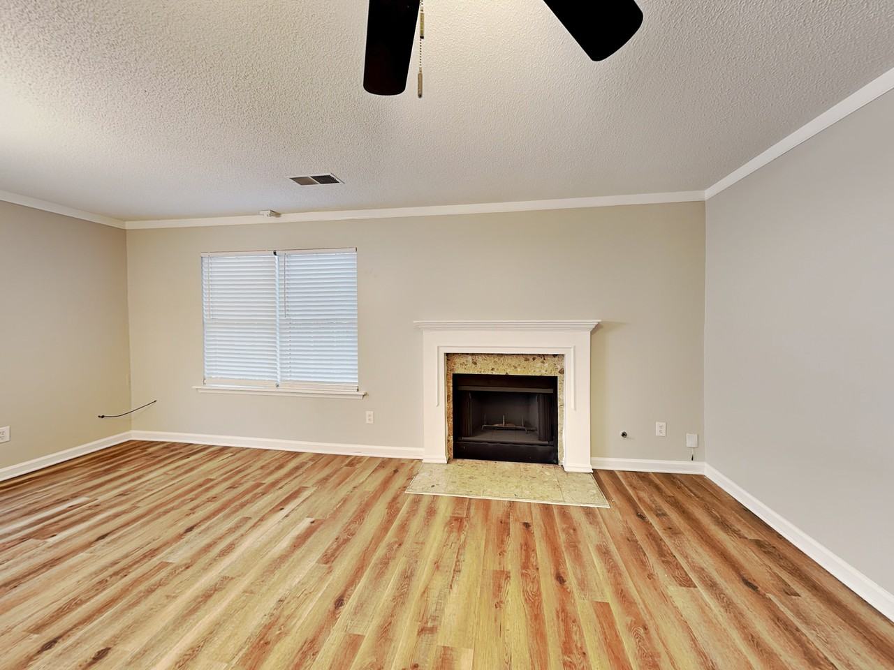 3551 Lehigh Way - Photo 4 of 18