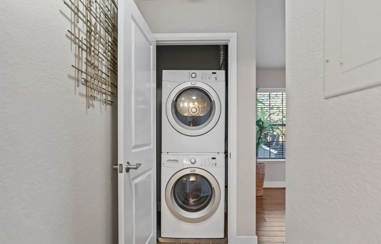 306 S Overlook Dr - Photo 3 of 12