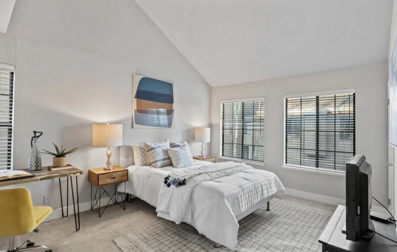 306 S Overlook Dr - Photo 4 of 12