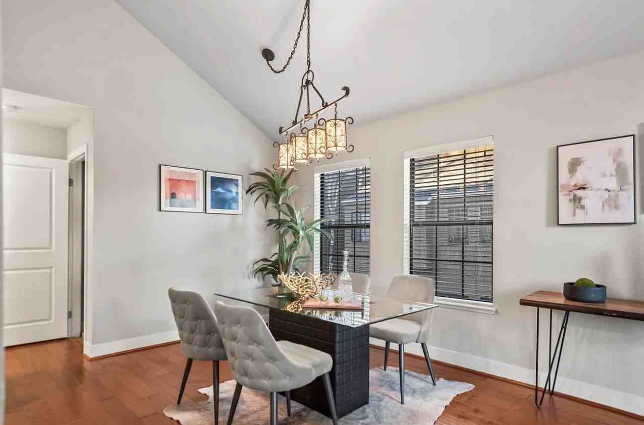 306 S Overlook Dr - Photo 5 of 12