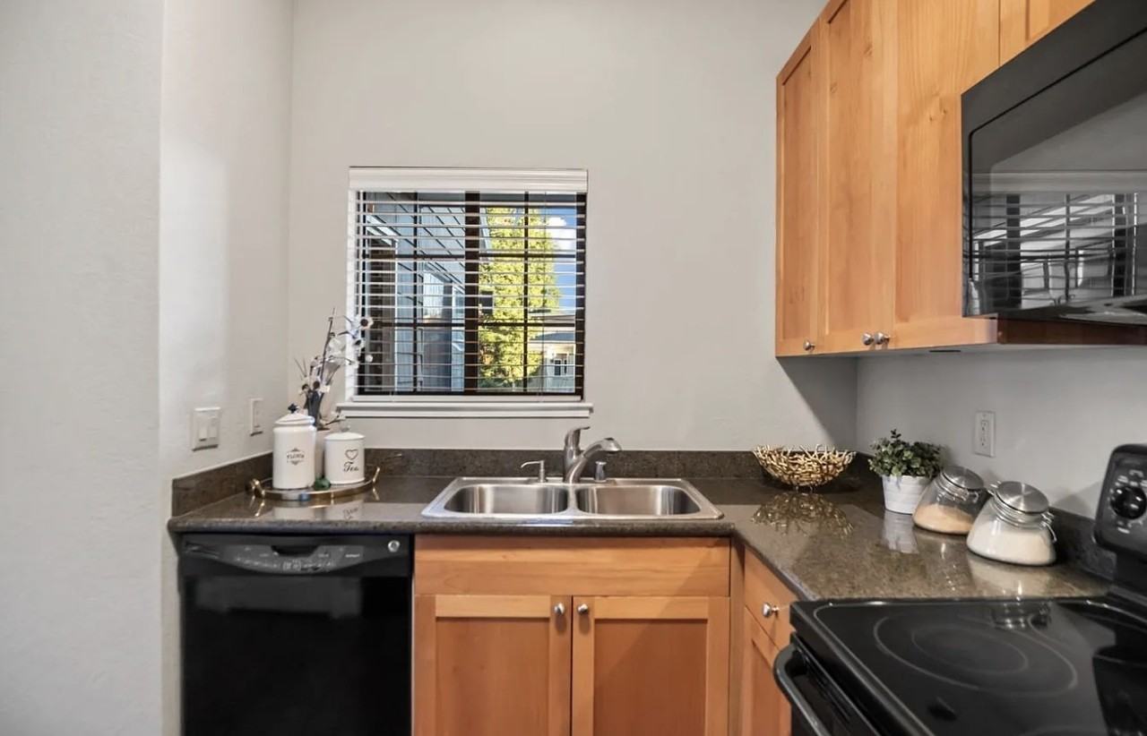 306 S Overlook Dr - Photo 7 of 12